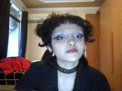 Snapshot of demonnus chatting on 10-19-25, 08:20 demonnus online show from 10-19-25, 08:20