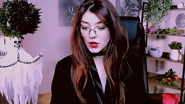 AnaSteisher online show from 10-27-25, 01:26