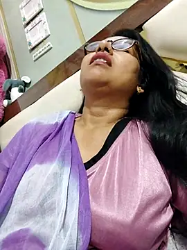 Vanshika1432 online show from 10-17-25, 05:48