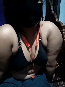 Priyanka-Khan online show from 04-19-26, 06:32