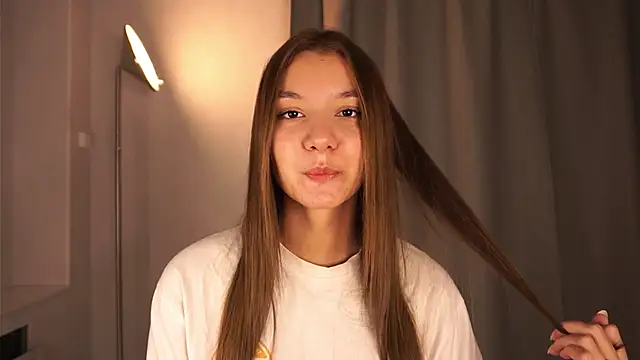 BrynnHolverson online show from 10-20-25, 05:13