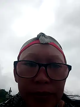 nui-show online show from 10-17-25, 04:37