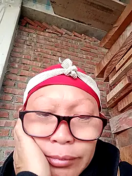 nui-show online show from 11-13-25, 04:44