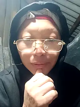 nui-show online show from 11-19-25, 01:44