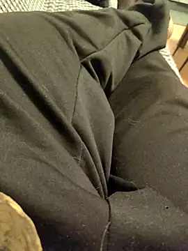 Snapshot of Italianstyle79 chatting on 11-26-25, 04:41 Italianstyle79 online show from 11-26-25, 04:41