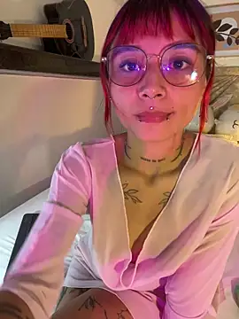 Emma duff online show from 04-05-26, 07:44