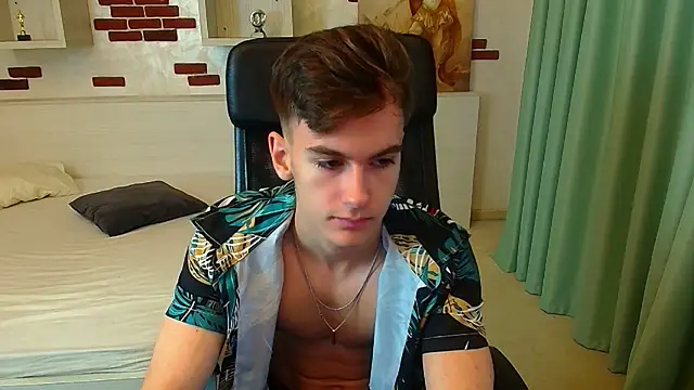 Snapshot of BradyFlint chatting on 10-27-25, 05:33 BradyFlint online show from 10-27-25, 05:33