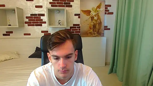 Snapshot of BradyFlint chatting on 10-30-25, 05:42 BradyFlint online show from 10-30-25, 05:42