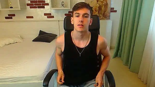 Snapshot of BradyFlint chatting on 11-05-25, 11:21 BradyFlint online show from 11-05-25, 11:21