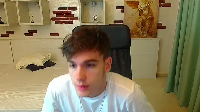 Snapshot of BradyFlint chatting on 11-21-25, 05:17 BradyFlint online show from 11-21-25, 05:17