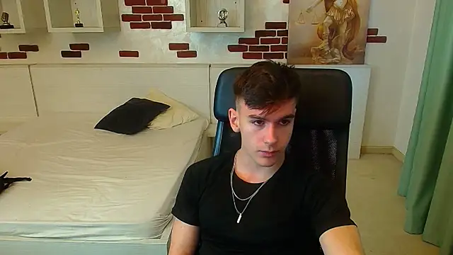 Snapshot of BradyFlint chatting on 11-29-25, 08:39 BradyFlint online show from 11-29-25, 08:39