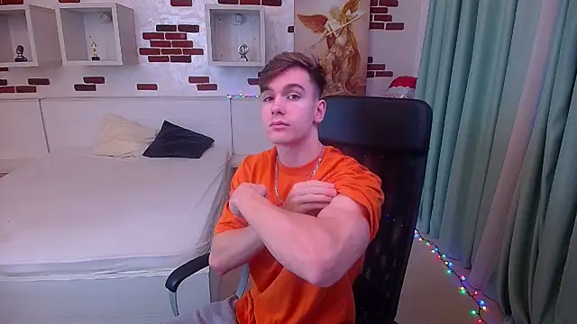 Snapshot of BradyFlint chatting on 12-15-25, 06:06 BradyFlint online show from 12-15-25, 06:06