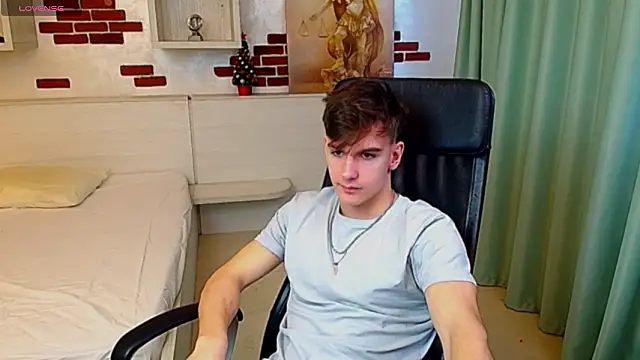 Snapshot of BradyFlint chatting on 02-03-26, 06:40 BradyFlint online show from 02-03-26, 06:40