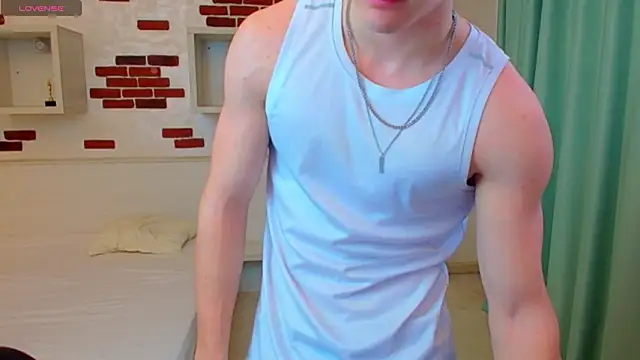 Snapshot of BradyFlint chatting on 02-11-26, 05:12 BradyFlint online show from 02-11-26, 05:12