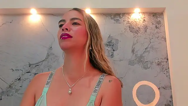 Karina chastillo online show from 04-19-26, 11:20