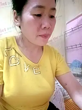 Snapshot of tabby-cat11 chatting on 10-16-25, 01:45 tabby-cat11 online show from 10-16-25, 01:45