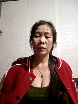 Snapshot of tabby-cat11 chatting on 11-18-25, 07:35 tabby-cat11 online show from 11-18-25, 07:35