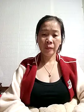 Snapshot of tabby-cat11 chatting on 11-18-25, 11:26 tabby-cat11 online show from 11-18-25, 11:26