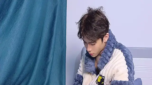 Snapshot of Stuffy-111 chatting on 11-17-25, 05:30 Stuffy-111 online show from 11-17-25, 05:30