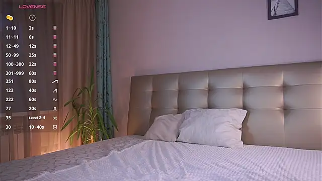 Snapshot of MayaHjelm chatting on 11-10-25, 04:55 MayaHjelm online show from 11-10-25, 04:55