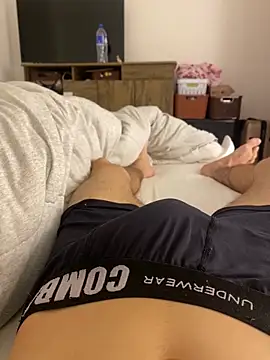 Snapshot of leozin01 chatting on 11-07-25, 05:13 leozin01 online show from 11-07-25, 05:13