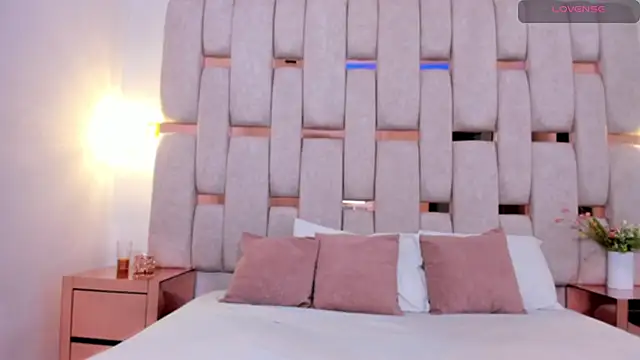 Snapshot of noa_blake chatting on 11-29-25, 05:10 noa blake online show from 11-29-25, 05:10