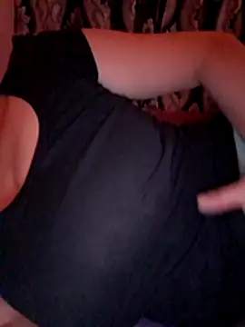 Snapshot of Ariana381 chatting on 11-06-25, 09:37 Ariana381 online show from 11-06-25, 09:37