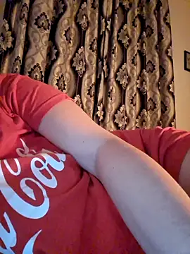 Snapshot of Ariana381 chatting on 11-22-25, 09:25 Ariana381 online show from 11-22-25, 09:25