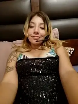 Snapshot of lilivalkova chatting on 02-14-26, 04:20 lilivalkova online show from 02-14-26, 04:20