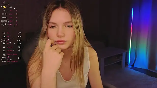 EvelynSin online show from 11-30-25, 11:58