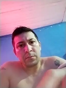 Snapshot of fermariana chatting on 12-18-25, 01:17 fermariana online show from 12-18-25, 01:17