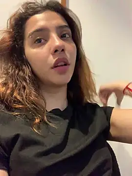 Snapshot of MiaaCute- chatting on 04-28-26, 10:15 MiaaCute- online show from 04-28-26, 10:15