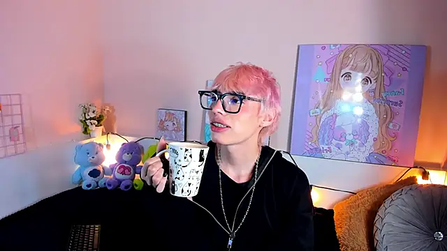 Strawberry Kitty  online show from 10-24-25, 03:25