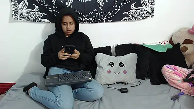 emily n abby online show from 11-19-25, 12:16