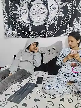 emily n abby online show from 06-05-26, 01:50