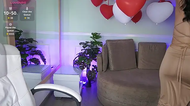 EmilyTurneer online show from 02-21-26, 07:04