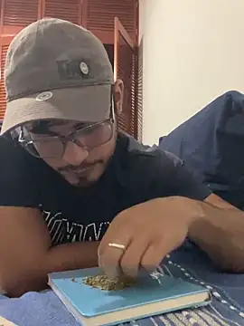 Twistermc11 online show from 10-26-25, 05:13