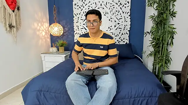 JohnBelRose online show from 10-25-25, 07:41