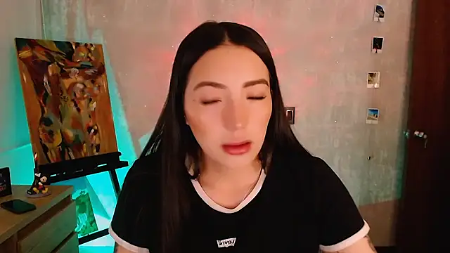 Snapshot of natval6 chatting on 02-11-26, 10:31 natval6 online show from 02-11-26, 10:31