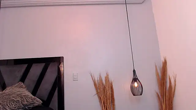 Amelia Brixton online show from 10-24-25, 05:59