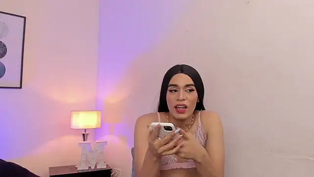 Amelia Brixton online show from 04-11-26, 07:45