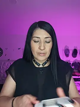 Snapshot of dark_velvet chatting on 10-31-25, 02:56 dark velvet online show from 10-31-25, 02:56