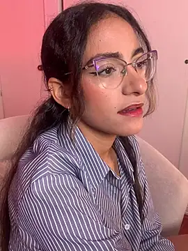 Snapshot of elegant__rouse chatting on 06-18-26, 08:35 elegant rouse online show from 06-18-26, 08:35