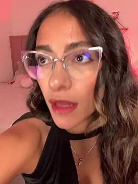 Snapshot of elegant__rouse chatting on 07-11-26, 10:44 elegant rouse online show from 07-11-26, 10:44