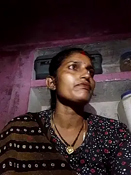 Snapshot of Pooja_shre chatting on 10-27-25, 10:30 Pooja shre online show from 10-27-25, 10:30