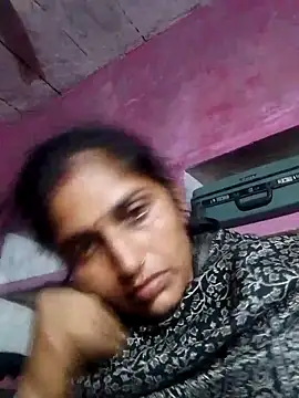 Snapshot of Pooja_shre chatting on 10-29-25, 09:38 Pooja shre online show from 10-29-25, 09:38