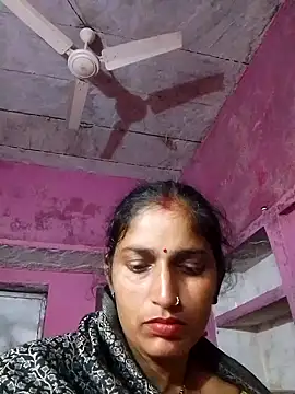 Snapshot of Pooja_shre chatting on 10-31-25, 03:46 Pooja shre online show from 10-31-25, 03:46