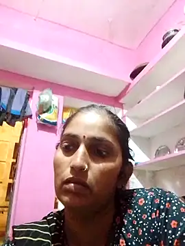 Snapshot of Pooja_shre chatting on 11-01-25, 11:45 Pooja shre online show from 11-01-25, 11:45