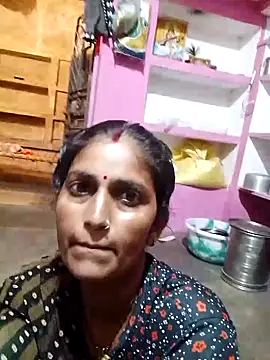 Snapshot of Pooja_shre chatting on 11-03-25, 01:51 Pooja shre online show from 11-03-25, 01:51