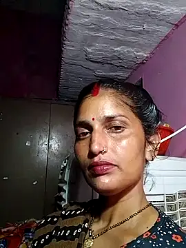 Snapshot of Pooja_shre chatting on 11-05-25, 03:45 Pooja shre online show from 11-05-25, 03:45